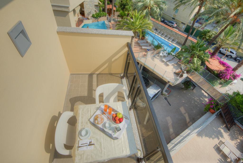 Hotel Residence La Palma Finale Ligure Ngoại thất bức ảnh
