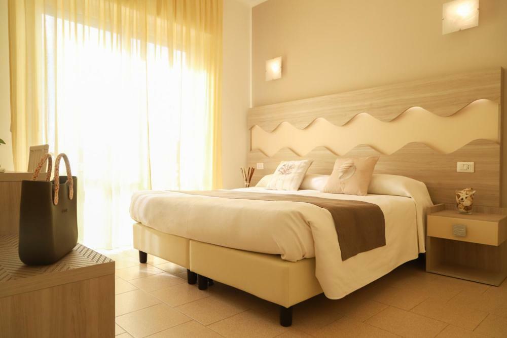 Hotel Residence La Palma Finale Ligure Ngoại thất bức ảnh