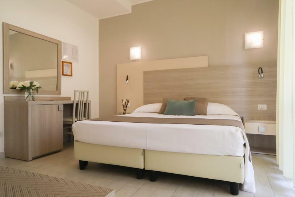 Hotel Residence La Palma Finale Ligure Ngoại thất bức ảnh