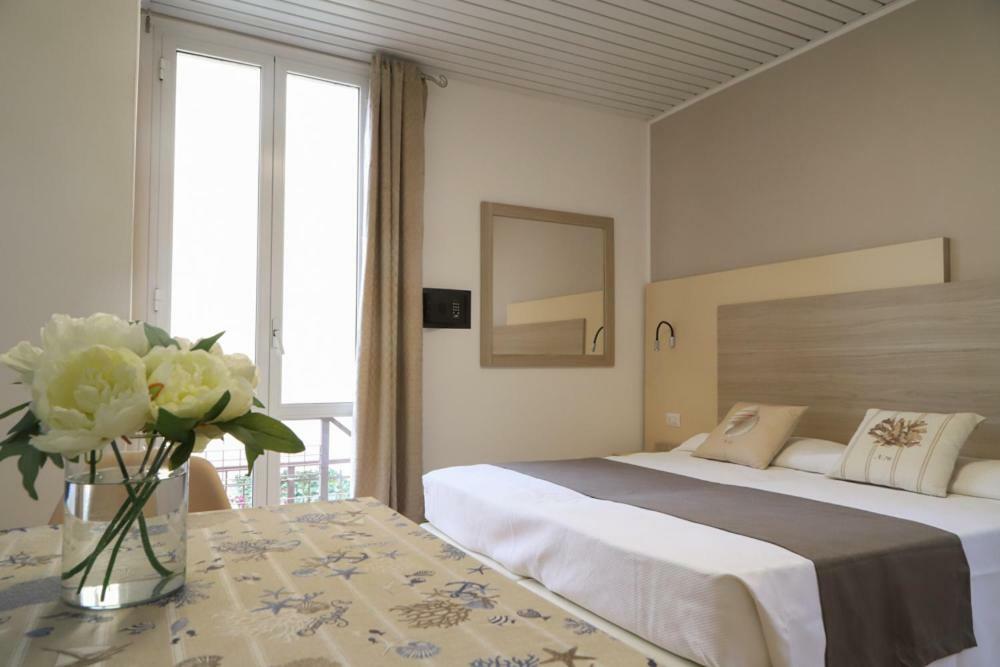 Hotel Residence La Palma Finale Ligure Ngoại thất bức ảnh